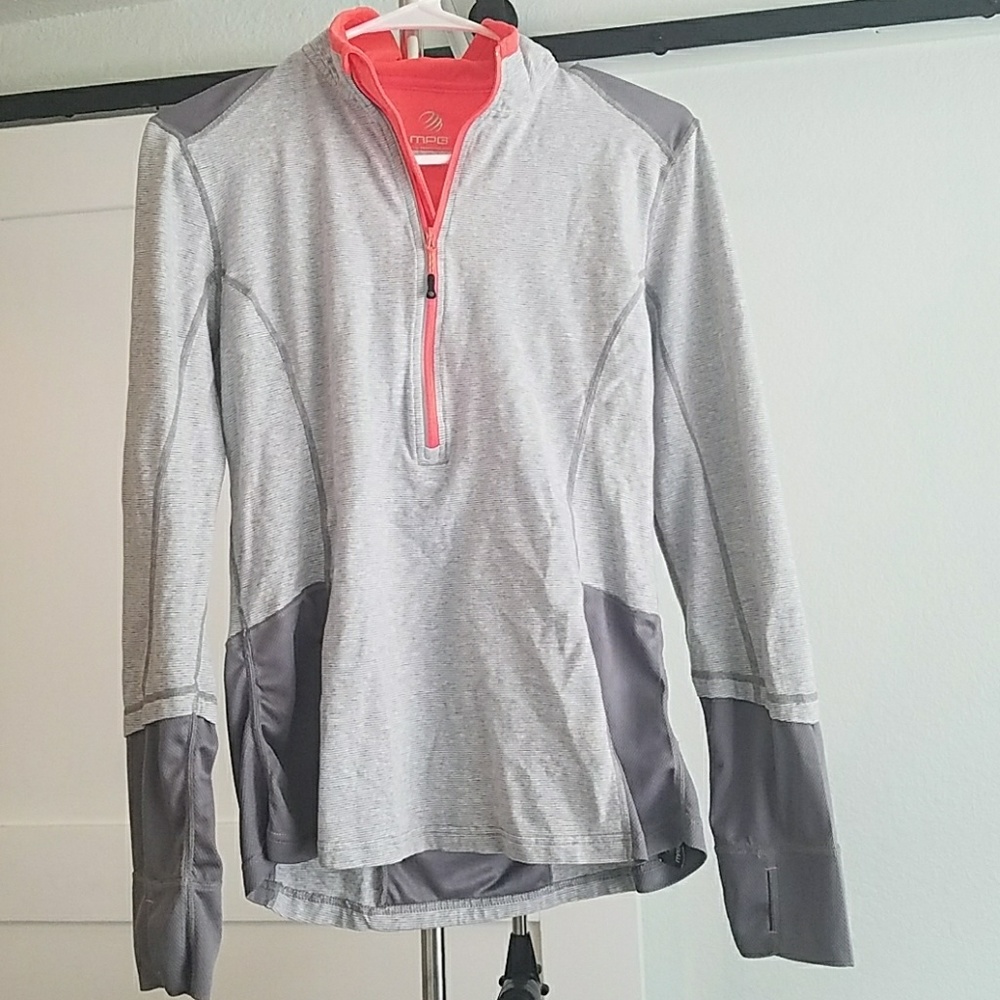 MPG Large athletic  pullover